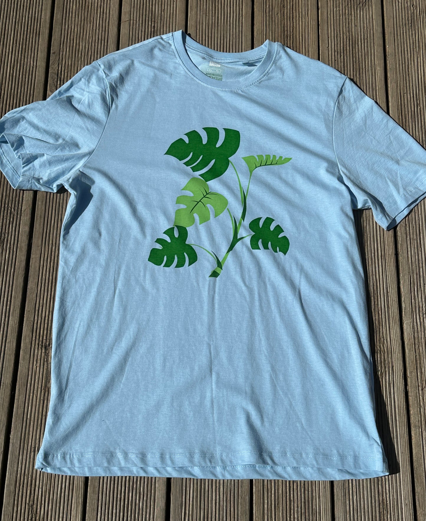 Monstera Mens light blue  short sleeved T-shirt size L