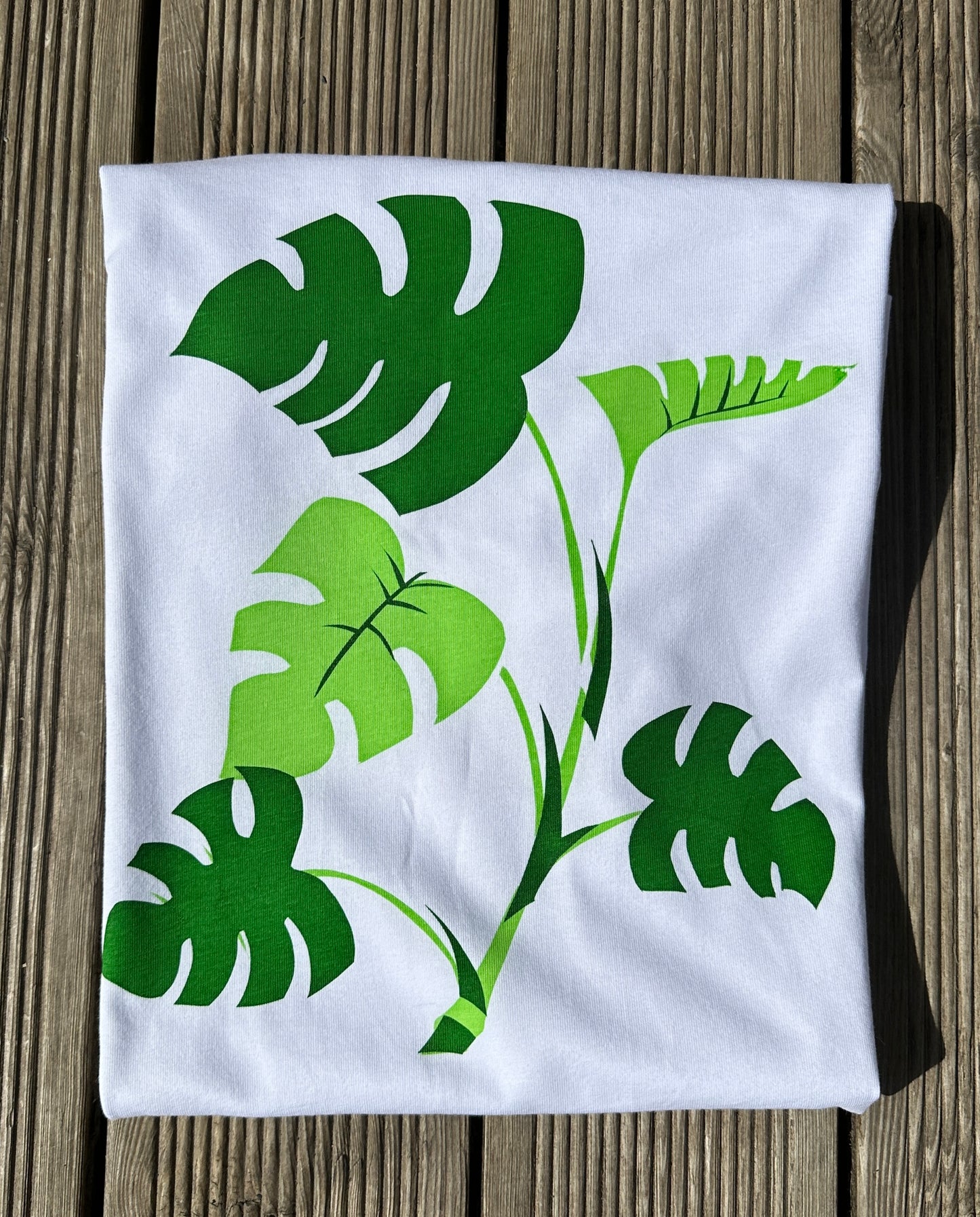 Monstera Mens white short sleeved T-shirt size M